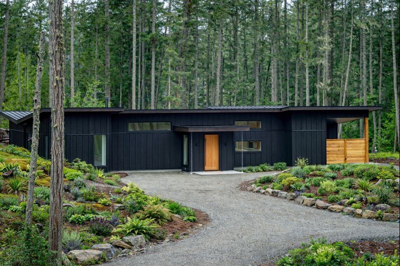 West coast modern house in Victoria BC