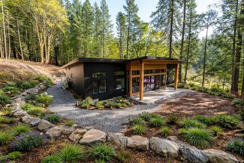 Lakefront modern custom home